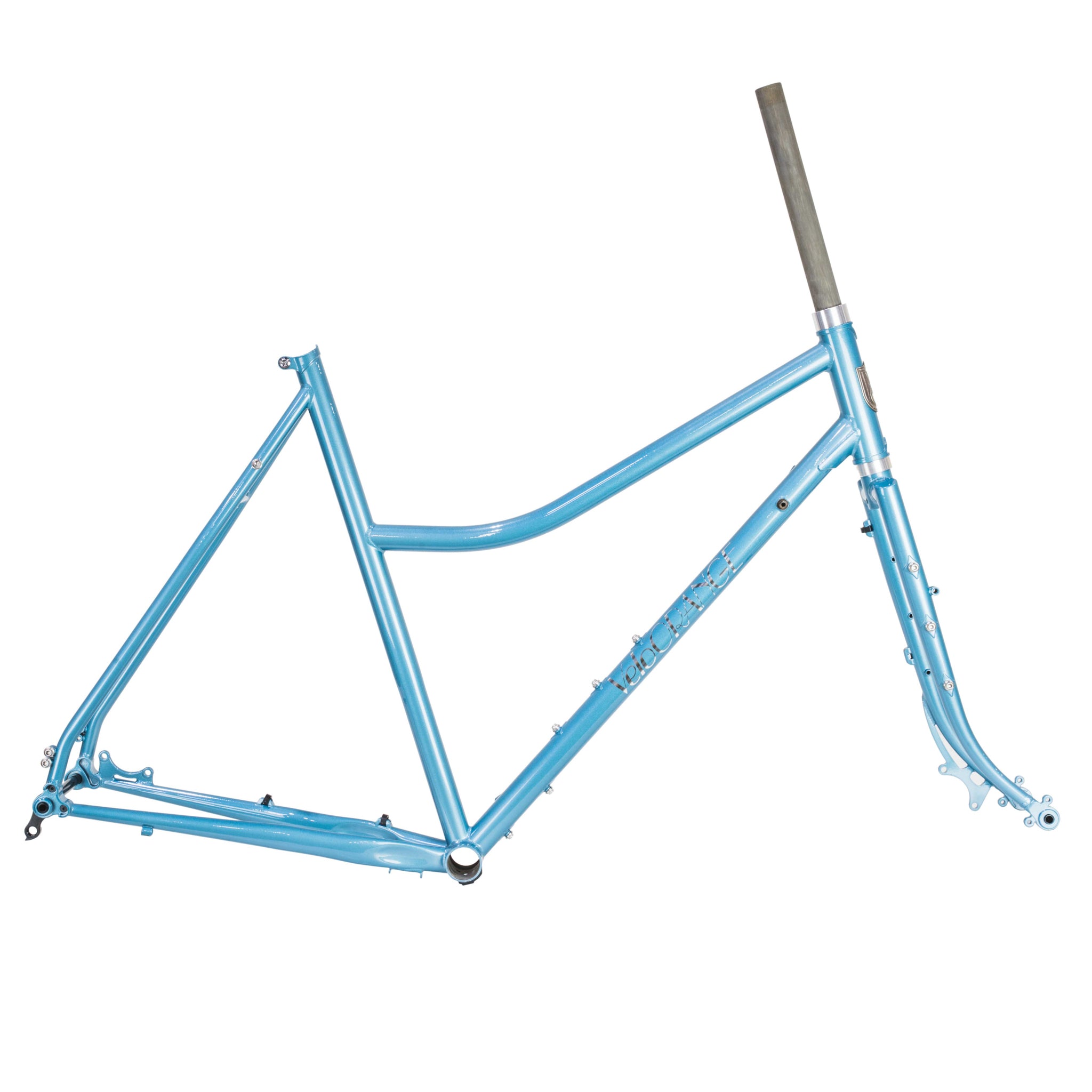 Polyvalent Low Kicker for Versatile Use